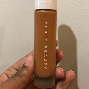 Hello I am selling the fenty beauty shade in 390.